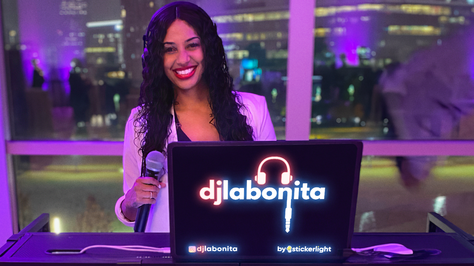 Stickerlight | Custom made led light up laptop skins for DJs